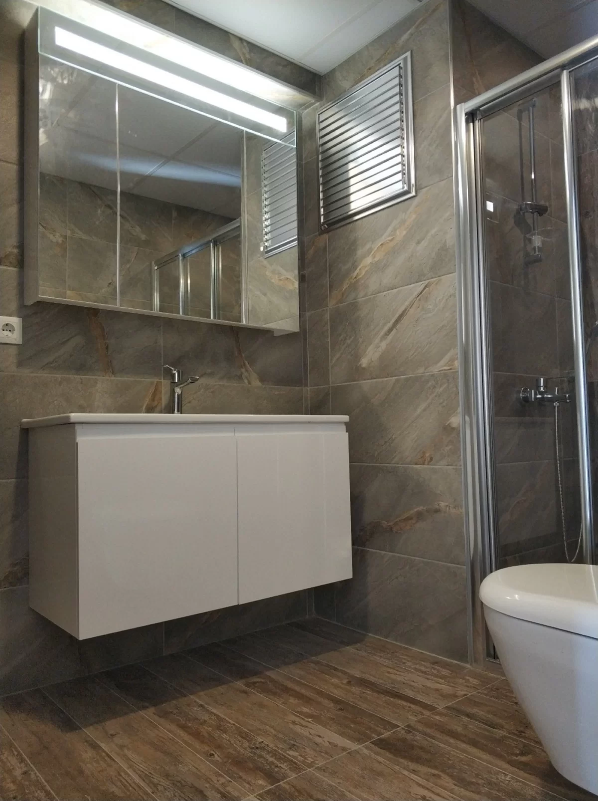 Barış Apartmanları